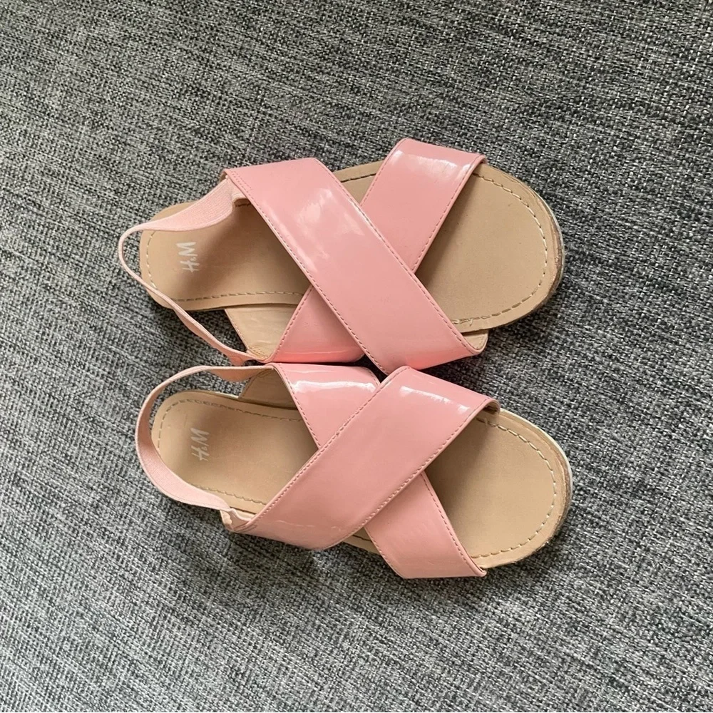 H&M girls Pink Cross Strap Sandals size 13 spring casual summer elastic back